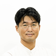 설동춘 원장 사진